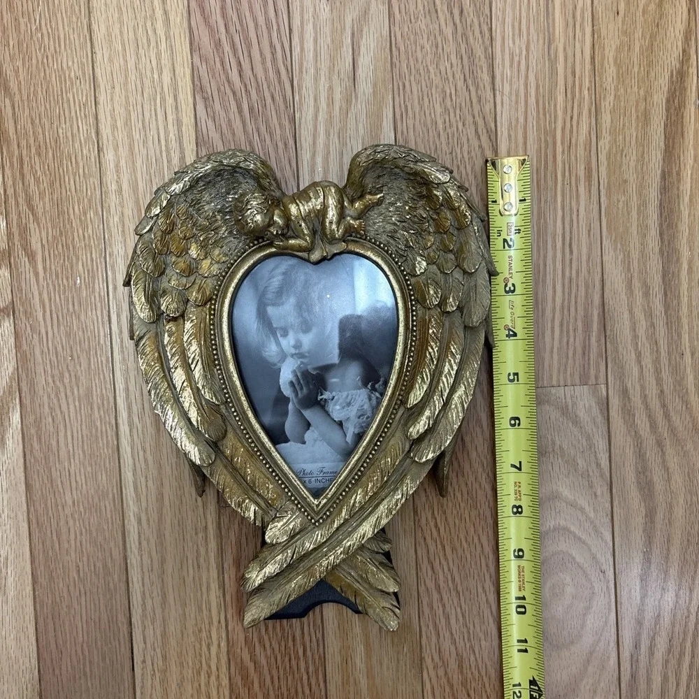 Cherub On Gold Angel Wings Heart Shaped Table Top Frame 4x6 Inches